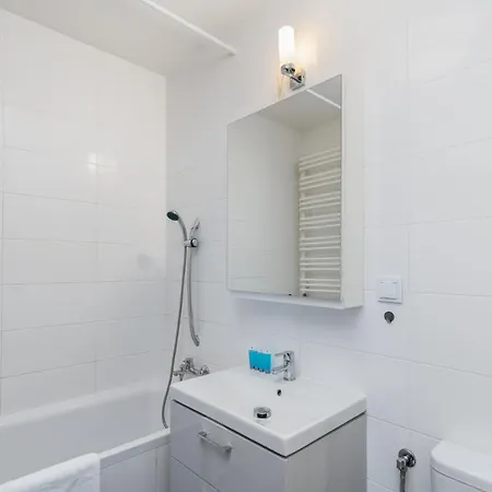 아파트 Turniejowa Cosy By Bookinghost *